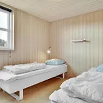 Дом отдыха Beach Front Home In Lokken With Sauna *