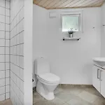 Дом отдыха Beach Front Home In Lokken With Sauna *