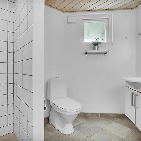 Dom wakacyjny Lovely In With Wifi *