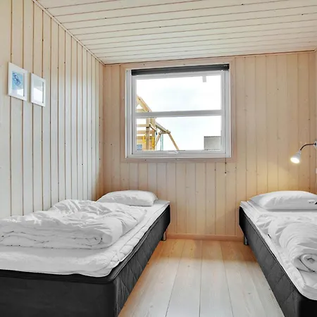 Feriehus Lovely In With Sauna