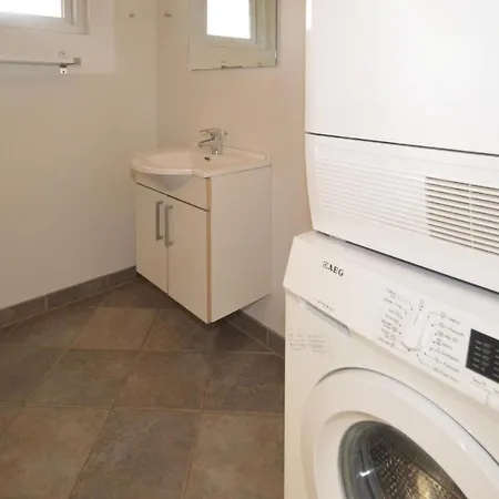 Dom wakacyjny Lovely In With Wifi *