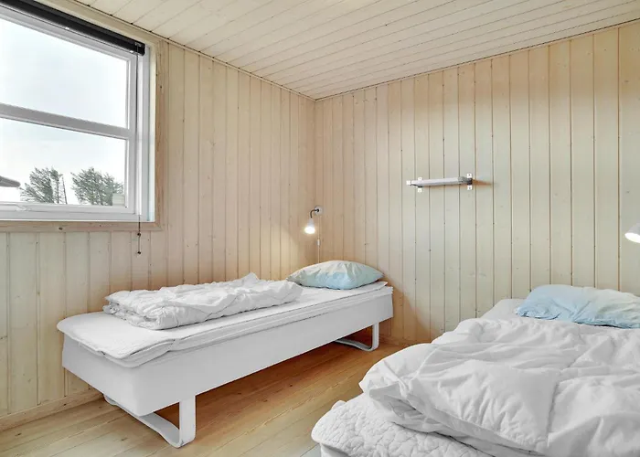 Vakantiehuis Lovely In With Wifi *